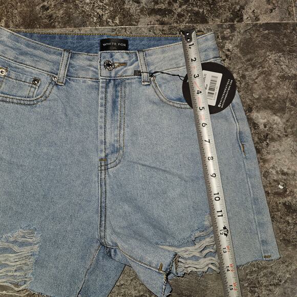 White Fox Blue Jean Shorts Size XS - Picture 7 of 9